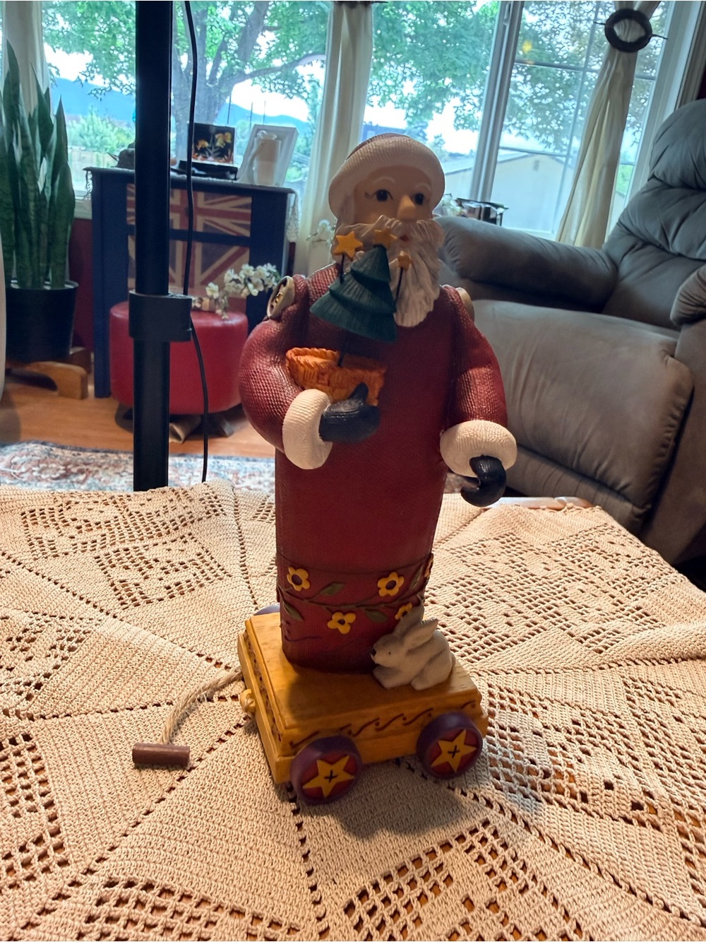 Vintage 2001 Demdaco Americana Folk Art Santa on Pull-Behind
